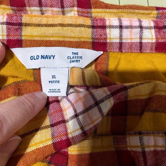 Women’s Flannel - Picture 5 of 9